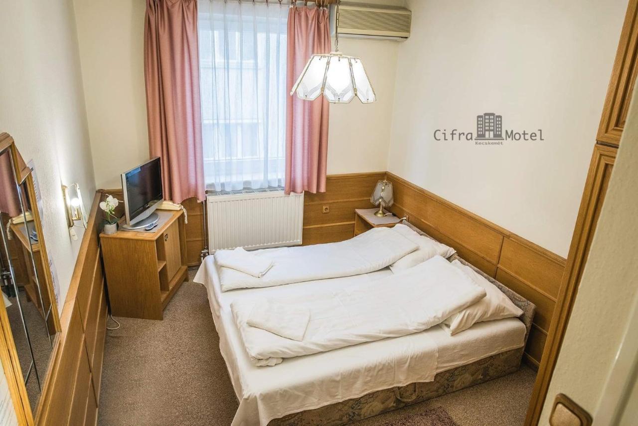 Cifra Motel Kecskemet Exterior photo