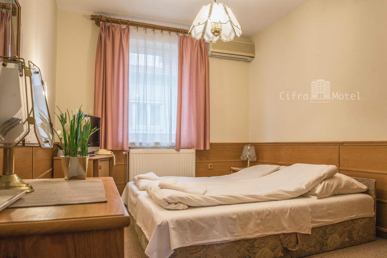 Cifra Motel Kecskemet Exterior photo
