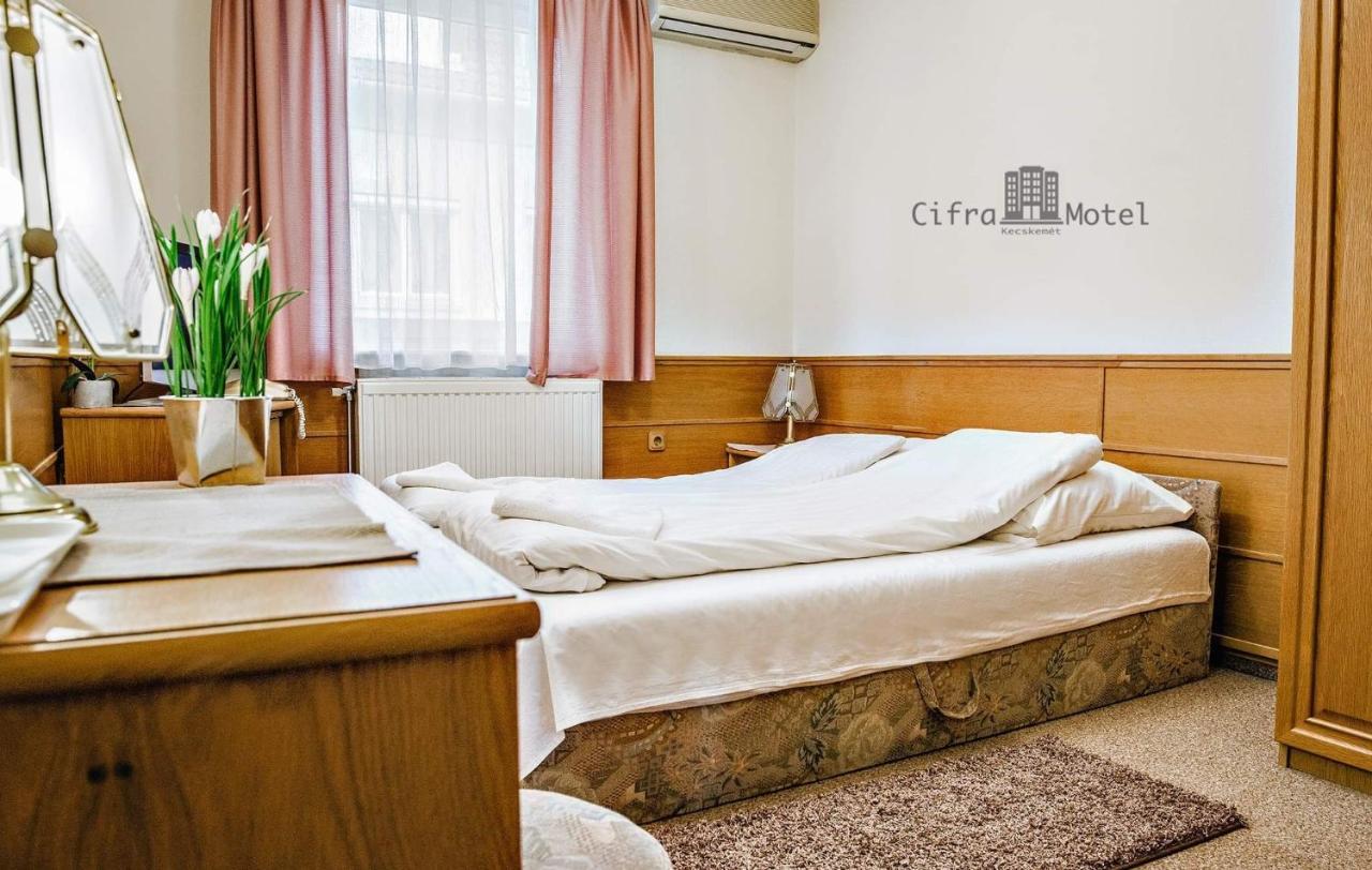 Cifra Motel Kecskemet Exterior photo